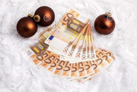 christmas--euro-banknotes-f-jpg